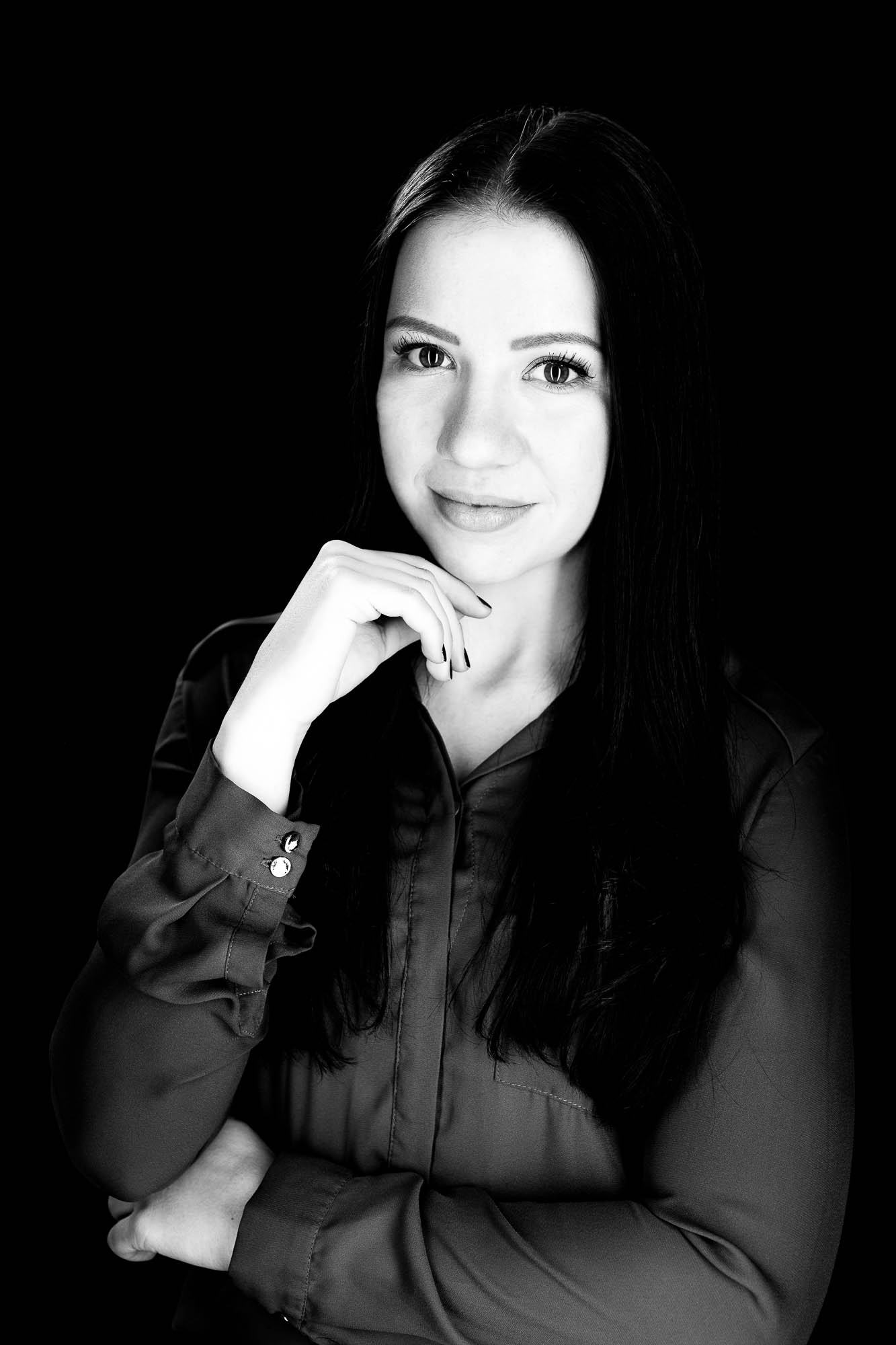 Export x3 Headshot  06584 Dez 01 2019 Bearbeitet Headshots 2019  Miro Nicole Nadine